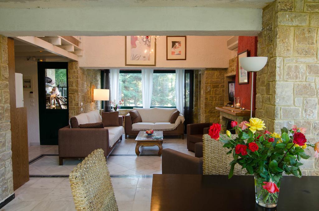 Maria Elena Villas Néos Marmarás Quarto foto